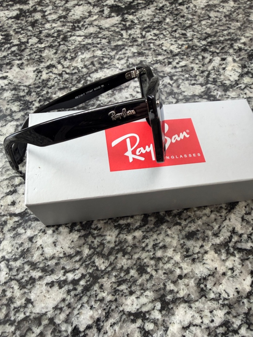 Ray-Ban Black Sunglasses with silver mirrored  lenses Wayferer - Picture 4 of 10